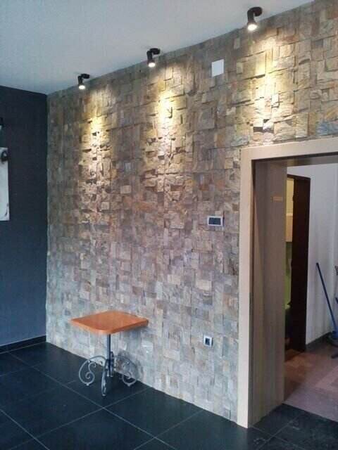 Dekorativni kamen ispod svetiljki